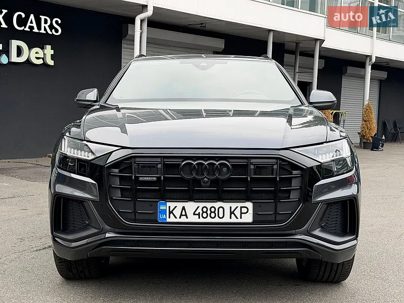 Audi Q8
