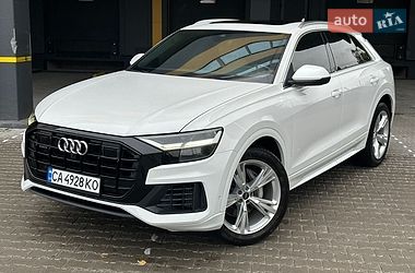 Audi Q8  2021