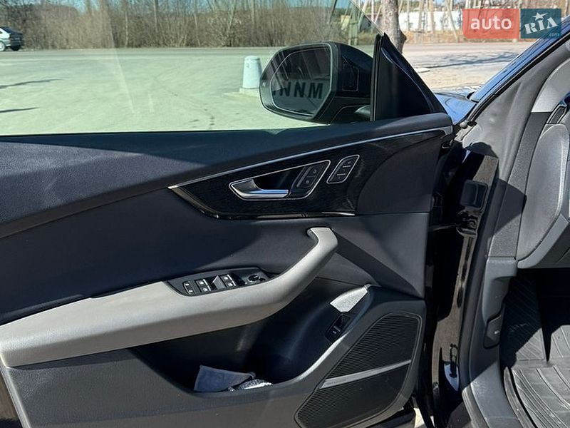Позашляховик / Кросовер Audi Q8 2019 в Почаєві