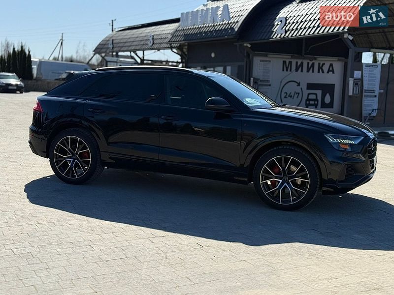 Позашляховик / Кросовер Audi Q8 2019 в Почаєві