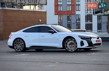 Audi RS e-tron GT  2024