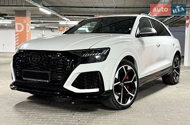 Audi RS Q8  2021