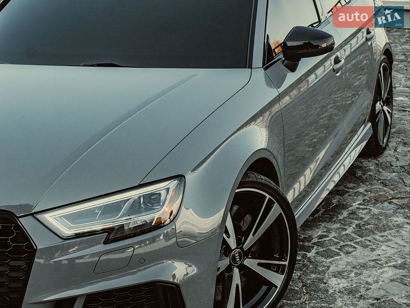 Седан Audi RS3 2020 в Киеве