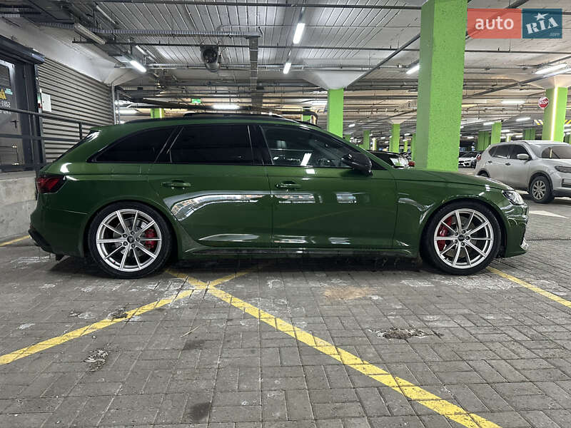 Audi RS4