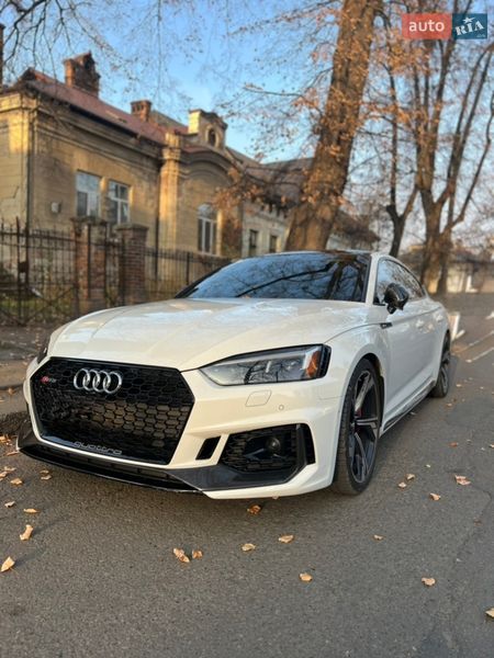 Лифтбек Audi RS5