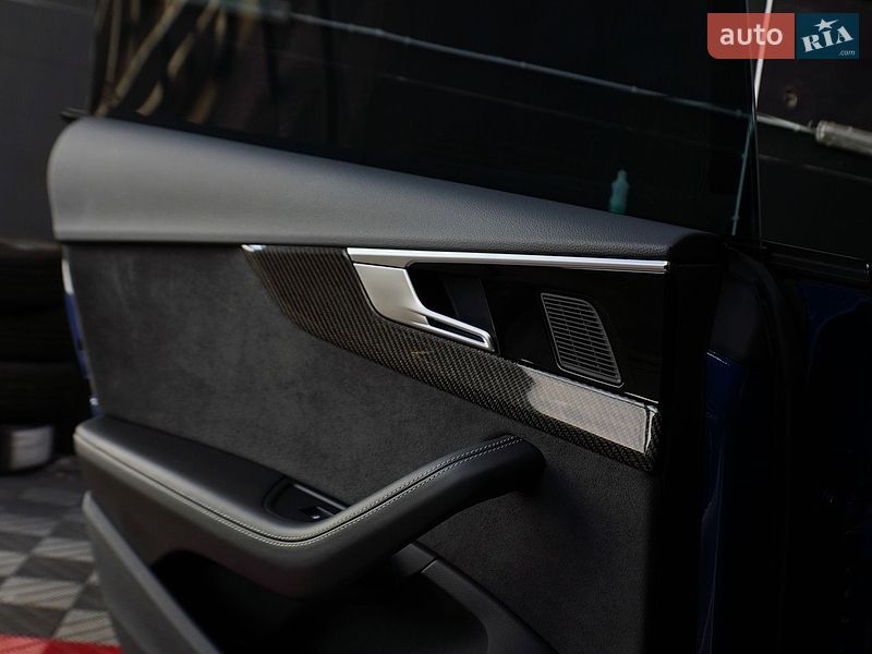 Купе Audi RS5 2023 в Киеве