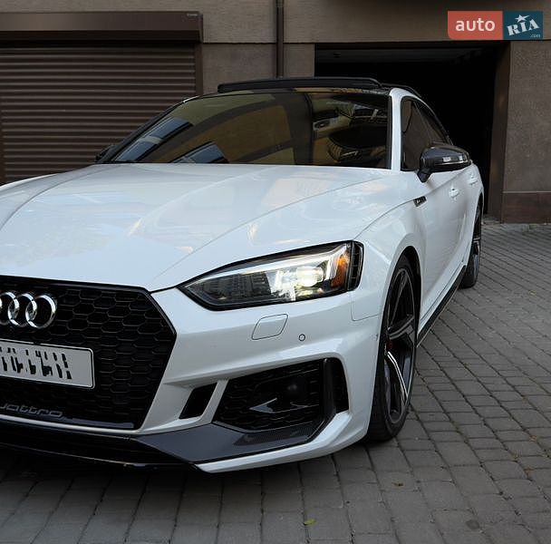 Ліфтбек Audi RS5