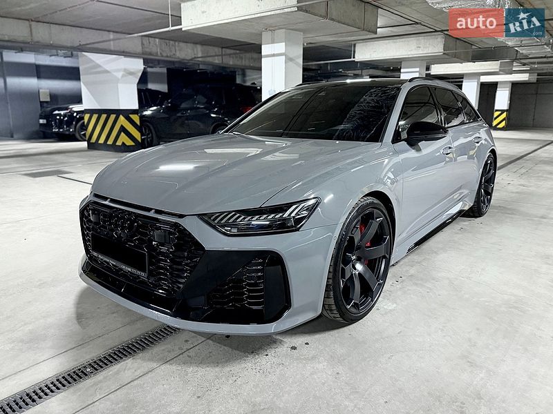 Легкові Audi RS6