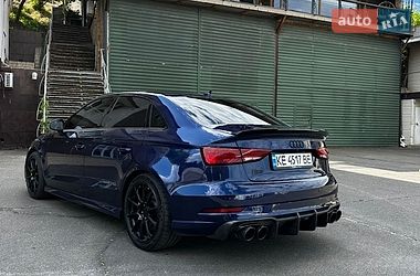 Седан Audi S3 2017 в Одессе