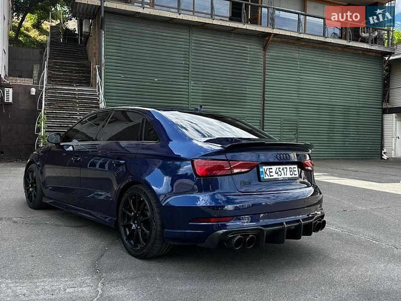Седан Audi S3 2017 в Одессе