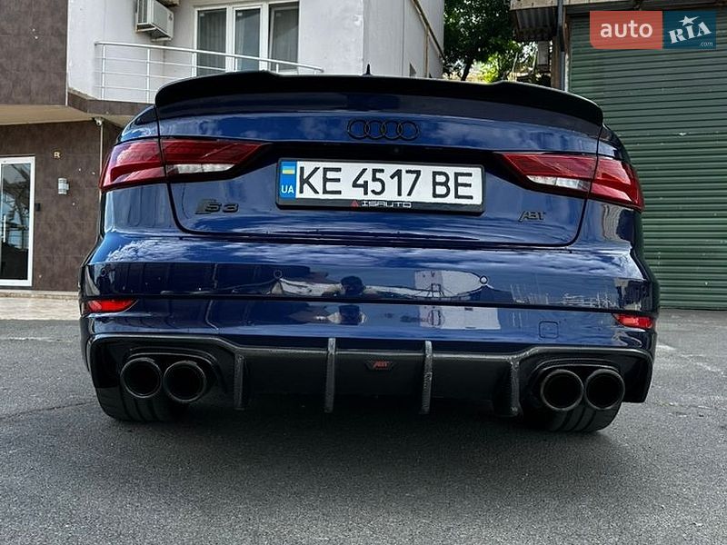 Седан Audi S3 2017 в Одессе