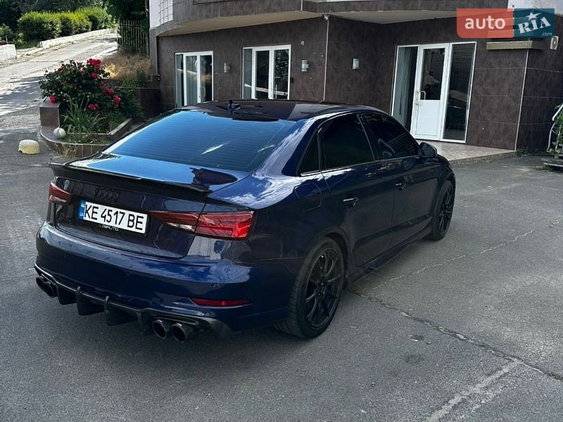Седан Audi S3 2017 в Одессе