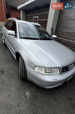 Audi S4  2001