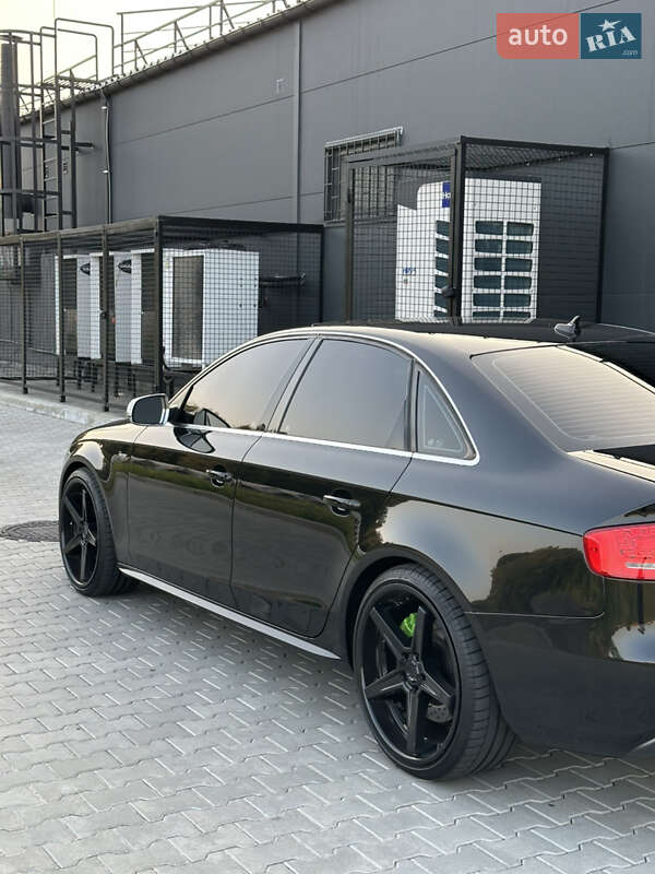 Седан Audi S4 2010 в Хмельницькому