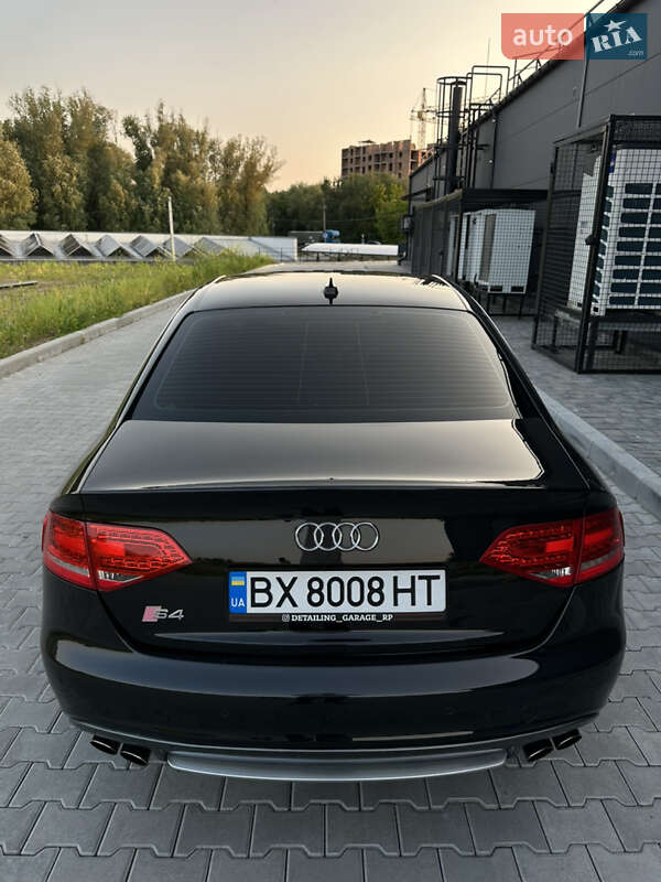 Седан Audi S4 2010 в Хмельницькому