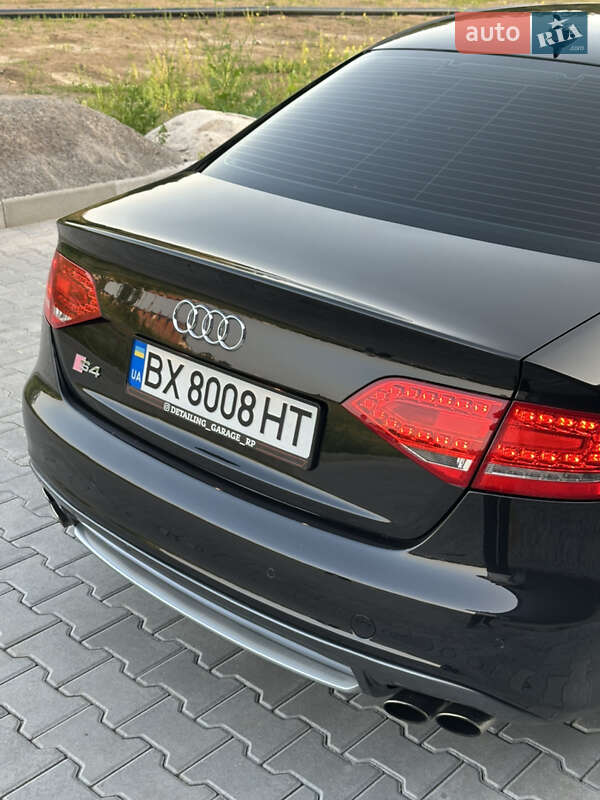 Седан Audi S4 2010 в Хмельницькому