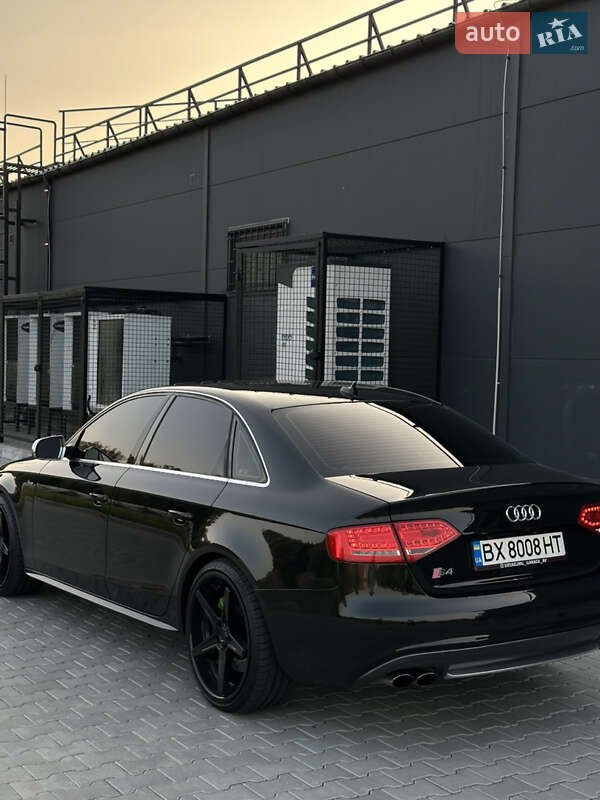 Седан Audi S4 2010 в Хмельницькому