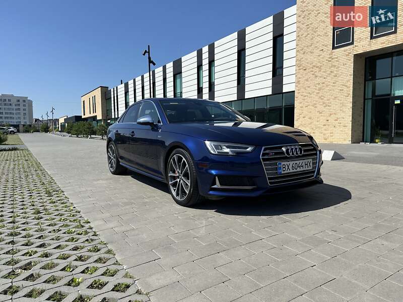 Audi S4