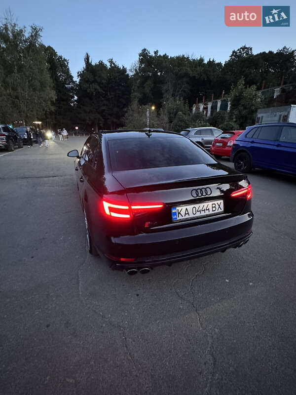 Седан Audi S4 2019 в Киеве
