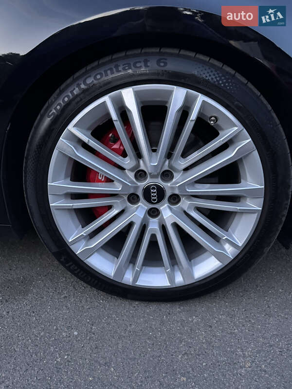 Седан Audi S4 2019 в Киеве