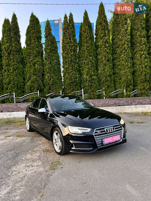 Audi S4