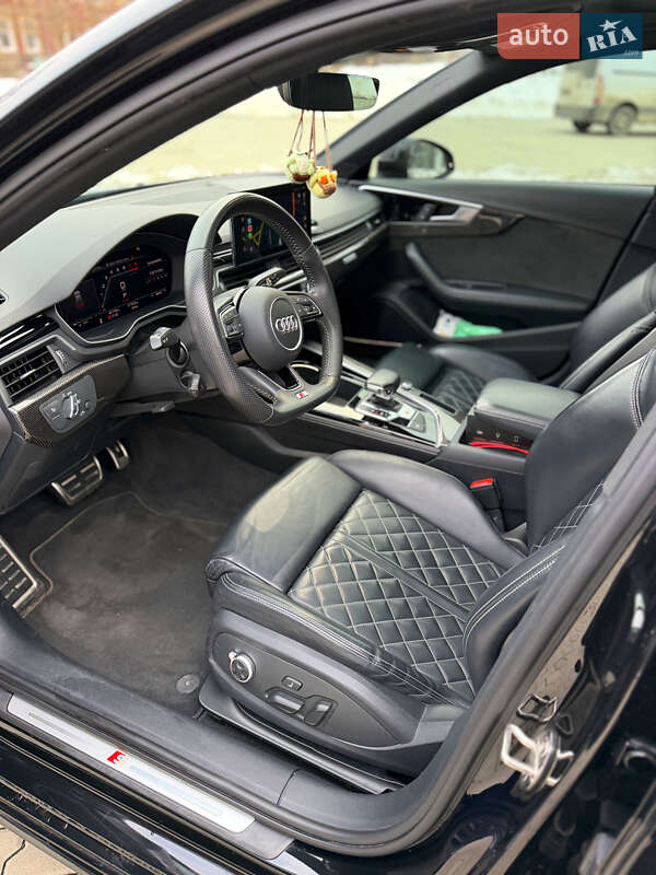 Седан Audi S4 2020 в Львові