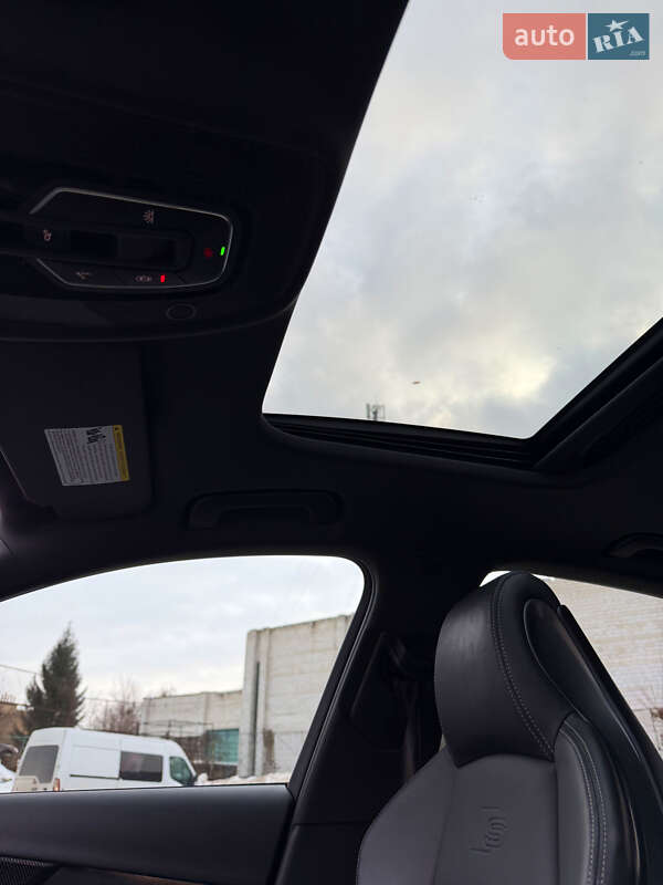 Седан Audi S4 2020 в Львові