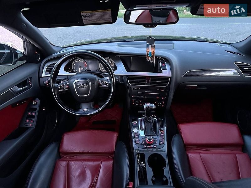 Седан Audi S4 2011 в Коломые