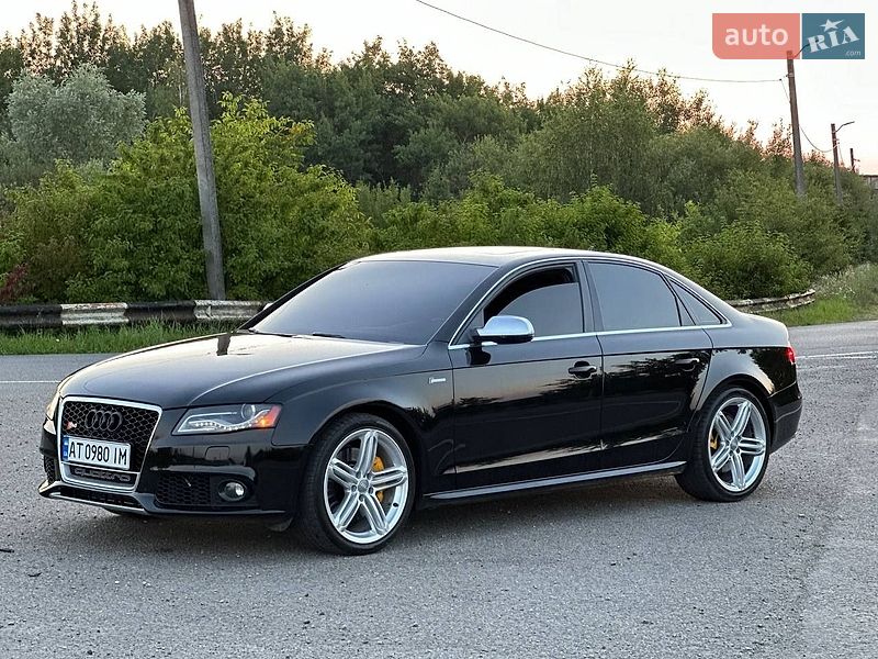 Седан Audi S4 2011 в Коломые