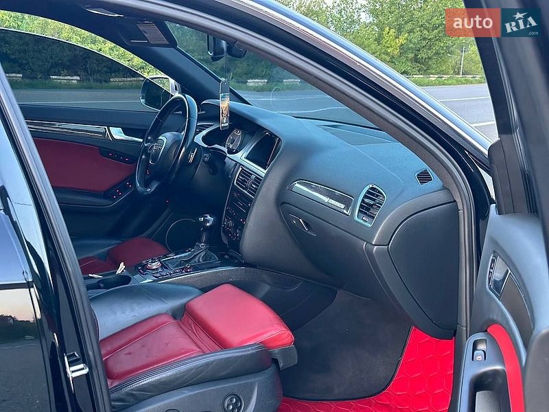 Седан Audi S4 2011 в Коломые