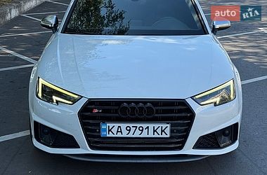 Седан Audi S4 2016 в Киеве