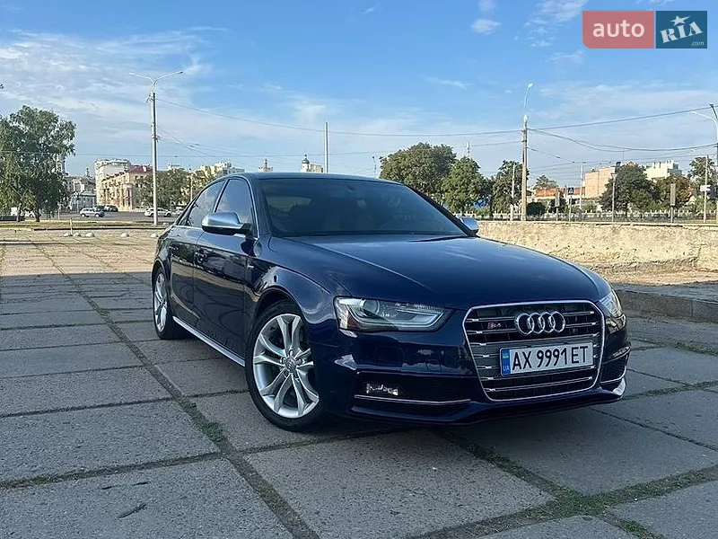 Audi S4