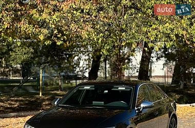 Седан Audi S4 2018 в Ужгороді