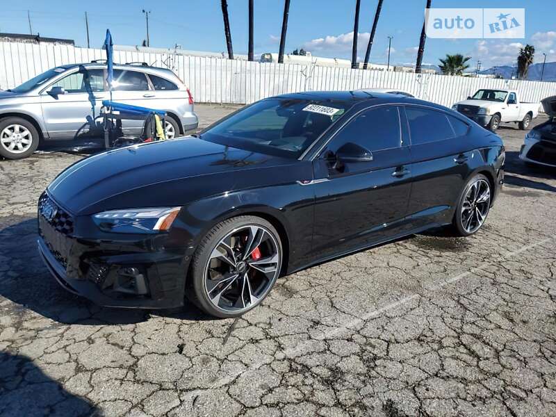 Лифтбек Audi S5 Sportback