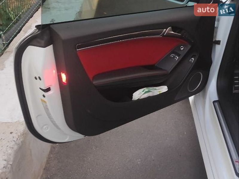 Купе Audi S5 2015 в Киеве