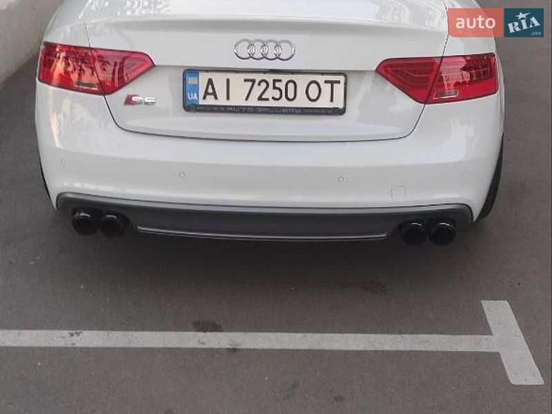 Купе Audi S5 2015 в Киеве