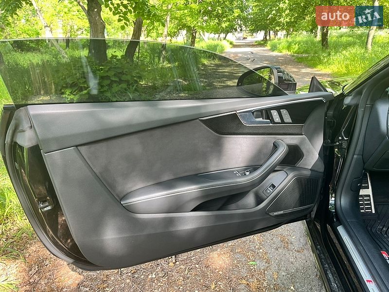 Купе Audi S5 2022 в Павлограде