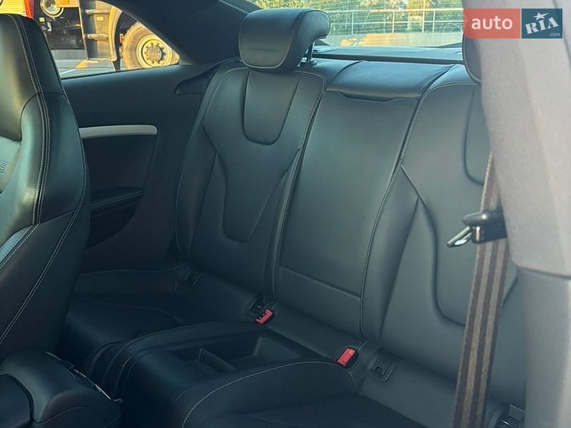 Купе Audi S5 2013 в Киеве фото 17 Купе Audi S5 2013 в Киеве