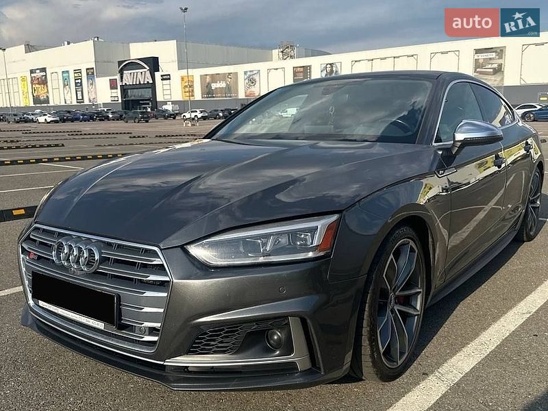 Купе Audi S5 2018 в Киеве