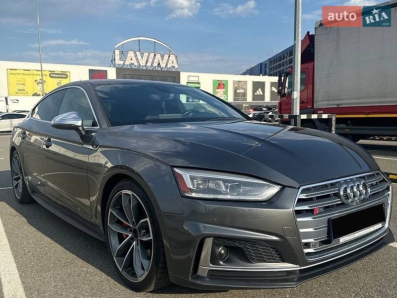 Купе Audi S5 2018 в Киеве