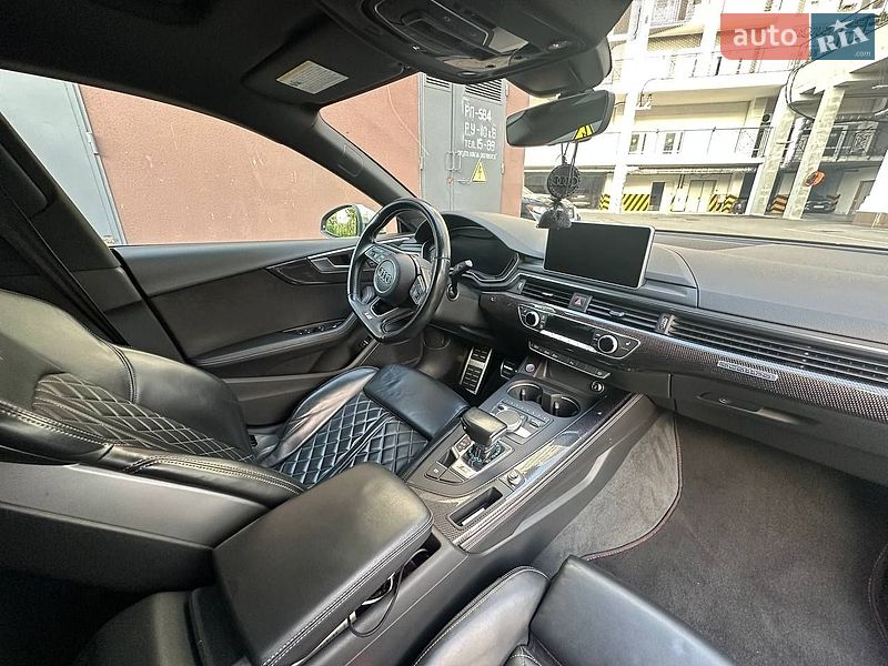Купе Audi S5 2018 в Киеве