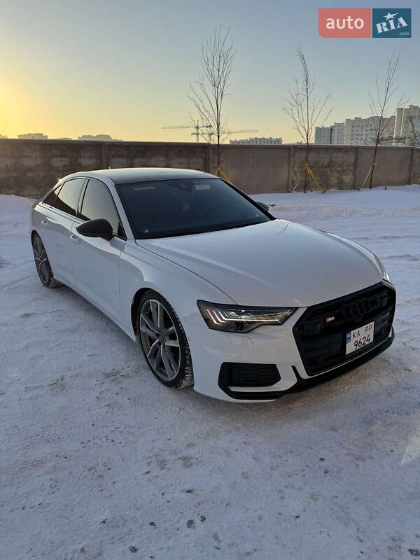 Седан Audi S6