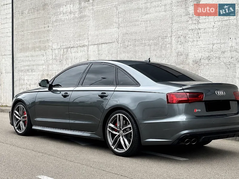 Audi S6