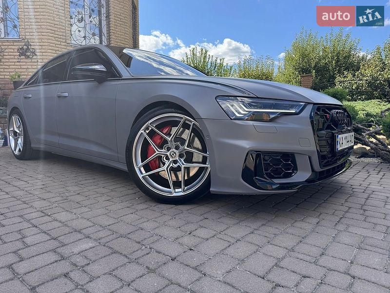 Седан Audi S6