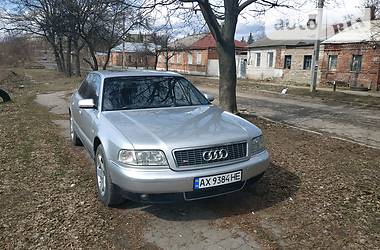Audi S8  2001