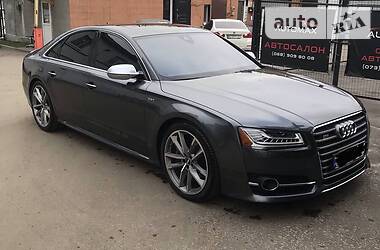 Audi S8  2016