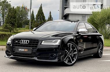 Audi S8  2016