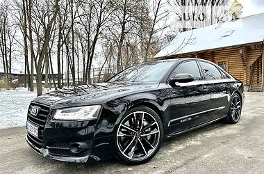 Audi S8  2016