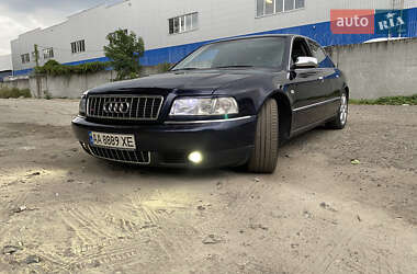 Audi S8  1999