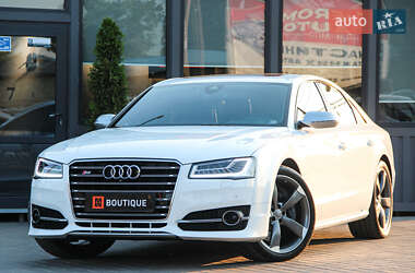 Audi S8  2014